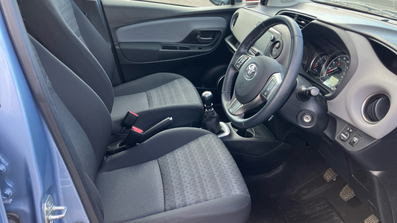 Toyota Yaris 1.33 VVT-i Icon 5dr Petrol Hatchback